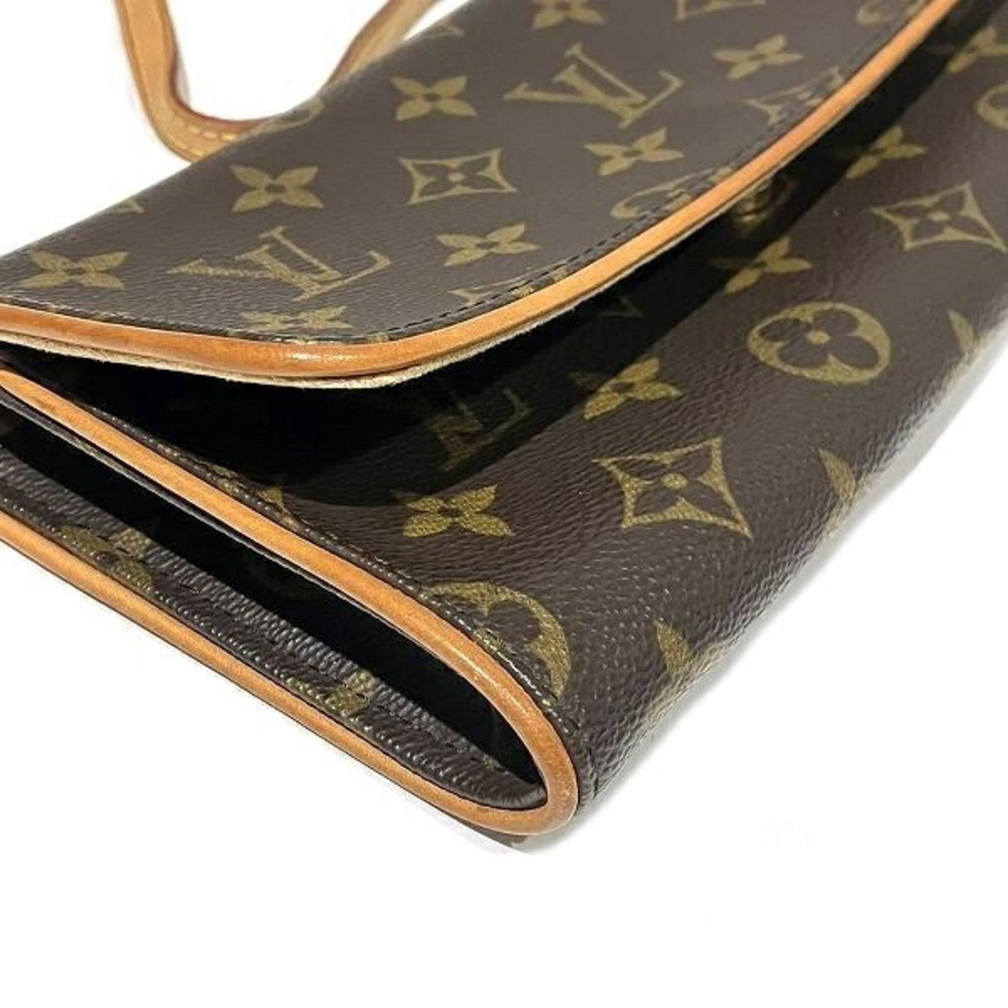 Louis Vuitton Pochette twin