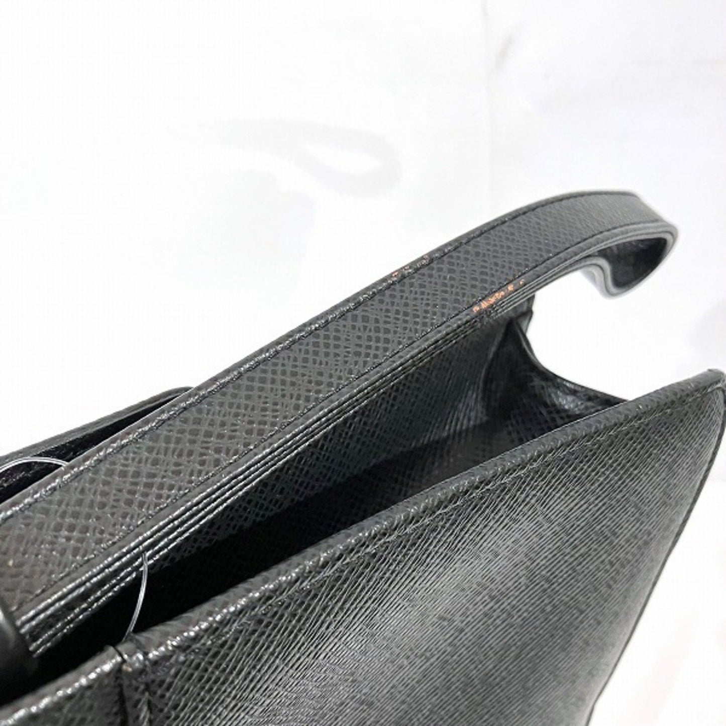 Louis Vuitton Selenga