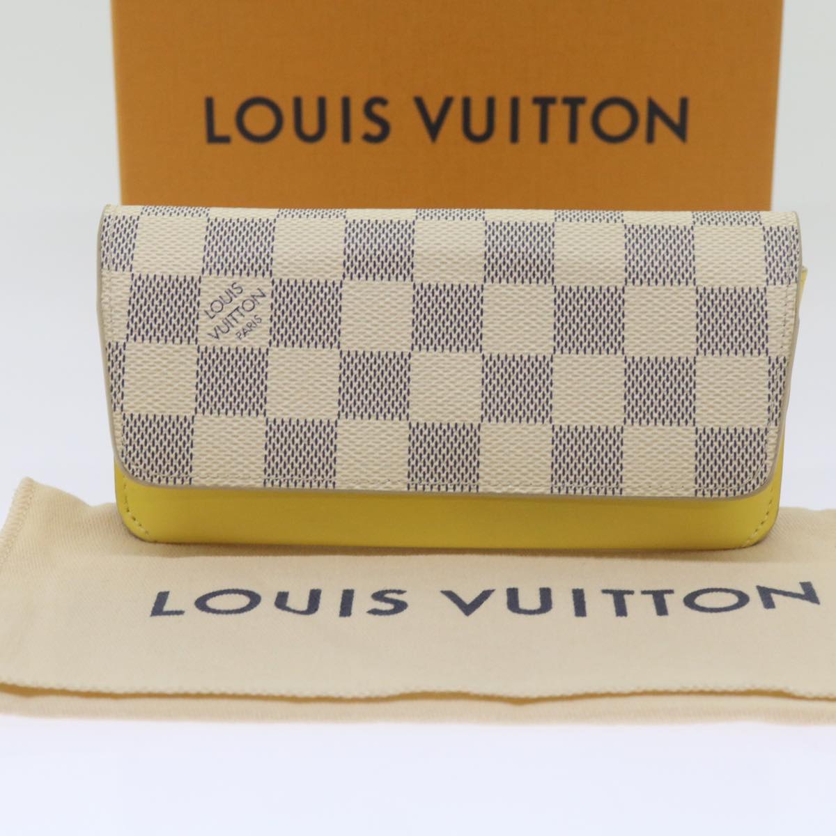 Louis Vuitton Etui à lunettes