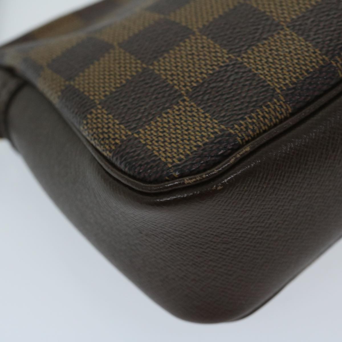 Louis Vuitton Trousse makeup